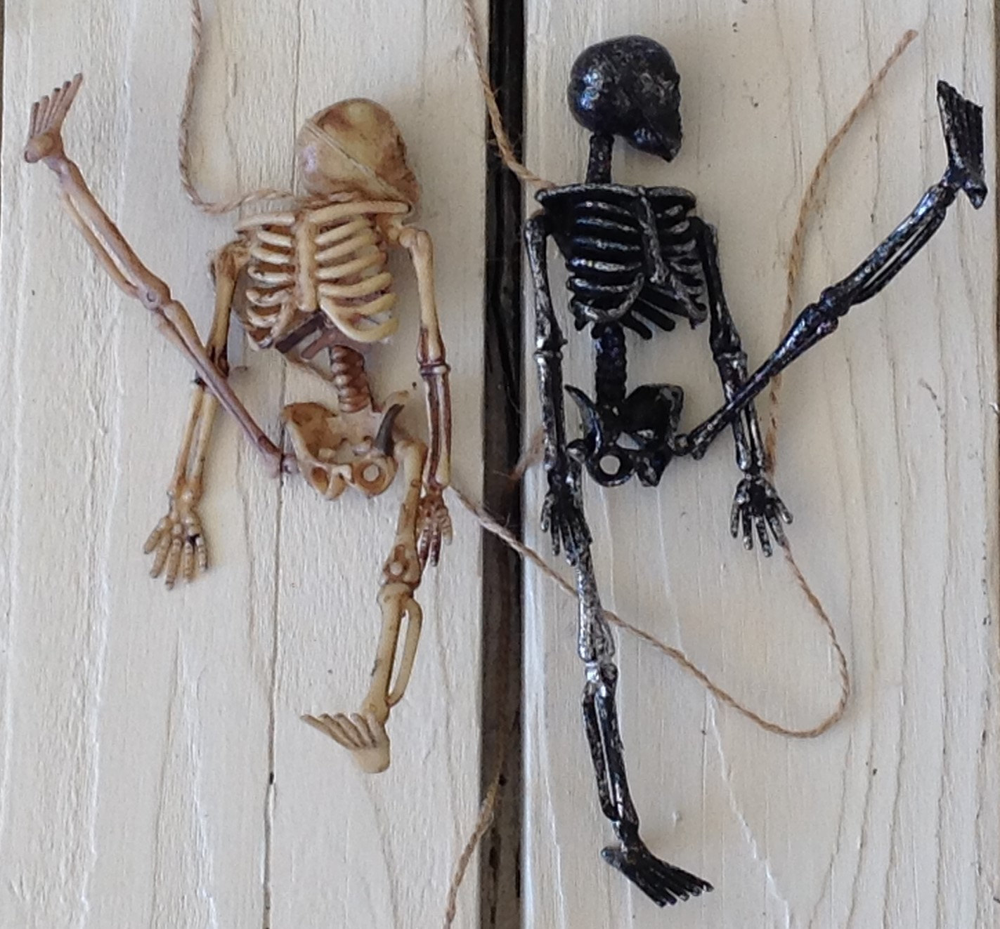 Dangling Skeleton Halloween Garland, Black/Silver, Lot of 24 Packs | eBay